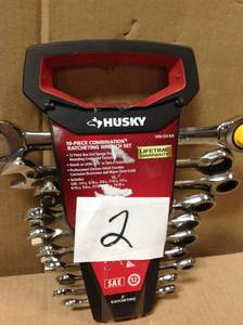 Husky SAE Ratcheting Combination Wrench Set (10-Piece) in good condition