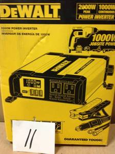 DEWALT 1000-Watt Power Inverter in good condition