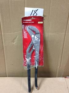 Husky 16 in. Groove Joint Pliers in good condition