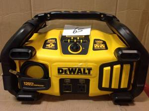 DEWALT 2800 Peak Amp Jump Starter 1000-Watt Power Inverter with Digital Compressor in good condition