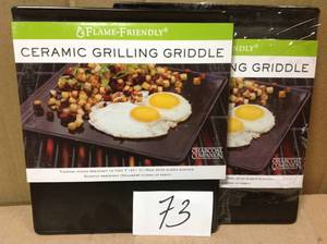 Charcoal Companion 10.5 in. x 10.4 in. Flame-Friendly Ceramic Griddle in good condition