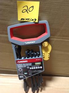 lot 20 image: Husky 100-Position Double Ratcheting Wrench Set Metric 5 pc only