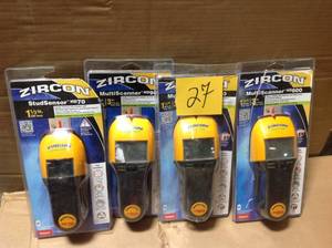 lot 27 image: MIX LOT OF ZIRCON STUDSENSOR HD70, HD90, MULTISCANNER HD800 (4) in good condition