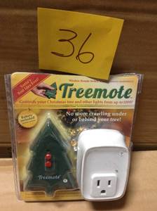 lot 36 image: Treemote Remote Switch for Christmas Lights in good condition