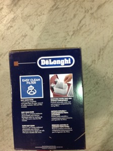 lot P12 image: 4-Cup 15-Bar White Espresso Machine and Cappuccino Maker with Advanced Cappuccino System by  DeLonghi IN GOOD CONDITIONS