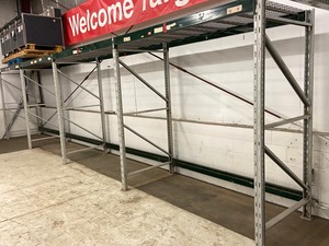 lot 1 image: Industrial 4-Section Pallet Racking Lot
