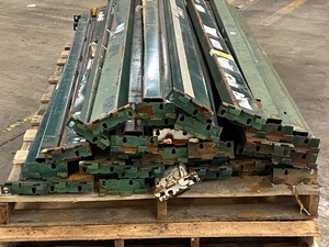 lot 30 image: Bulk Lot Of Pallet Racking Load Beams