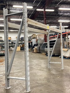 lot 40 image: Industrial Pallet Rack
