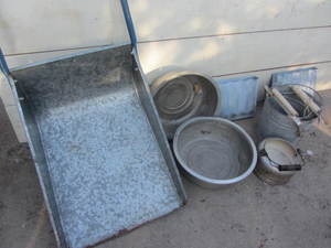 Galvanized Pusher, Pail, Humidifiers
