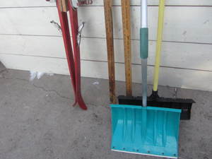 Snow Shovels, Gauges, Skis