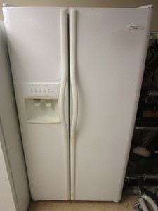 lot 401 image: FRIGIDAIRE ELECTROLUX GALLERY SERIES REFRIGERATOR