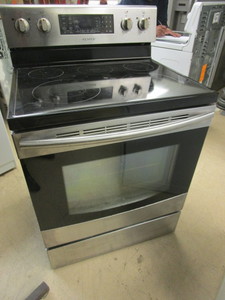 lot 411 image: SAMSUNG ELECTRIC STOVE