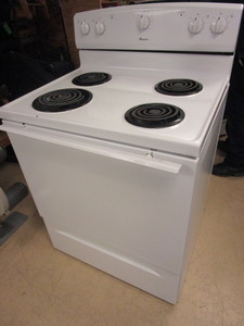 lot 413 image: AMANA ELECTRIC STOVE