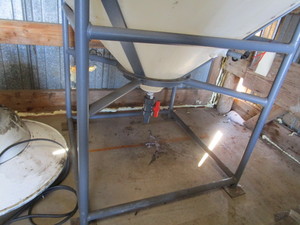 lot 8 image: 200 gal Chemical Tank & Stand
