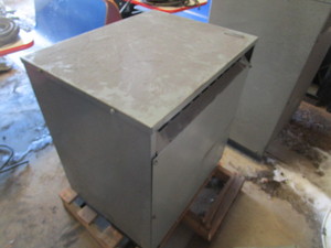 lot 10 image: Jefferson Electric Transformer