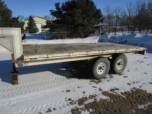 lot 5 image: Blue Creek Manufacturing 8 x 16 Gooseneck Trailer