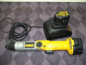 lot 28 image: Cordless Screwdriver