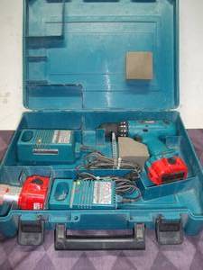 lot 39 image: Cordless Drill