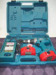 lot 40 image: Cordless Drill