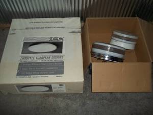 lot 293 image: Light Fixtures