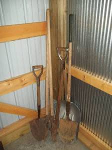 lot 360 image: Yard Tools