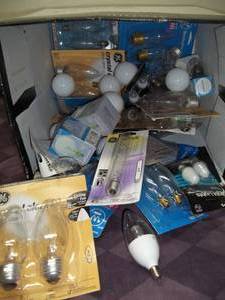 lot 56 image: Assorted Small Light Bulbs