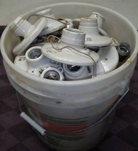 lot 65 image: Light Fixtures