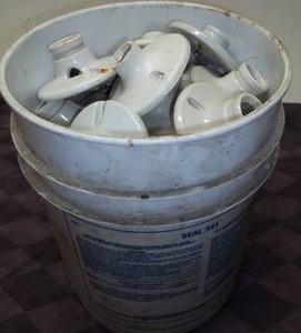 lot 66 image: Light Fixtures