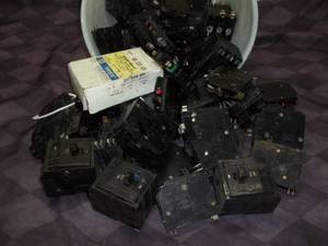 lot 77 image: Assorted Breakers