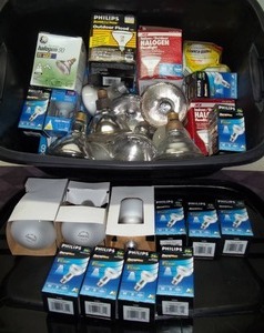 lot 104 image: Assorted Light Bulbs