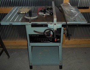 lot 7 image: Table Saw with Stand