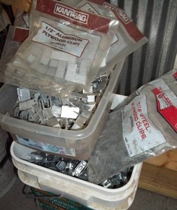 lot 187 image: Plywood Clips