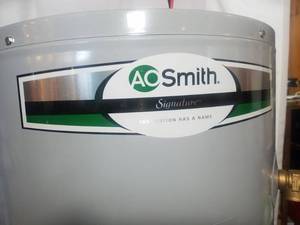 lot 9 image: AO Smith Signature 40 gallon water heater