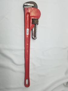 lot 45 image: 24 Pipe Wrench