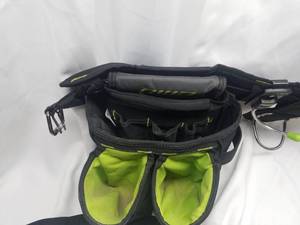 lot 40 image: AWP Trapjaw General Construction Polyester Tool Rig