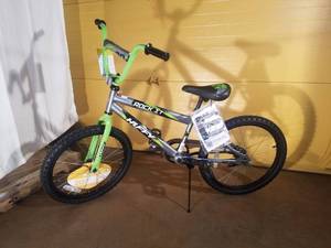 lot 39 image: 20 Boys Bike