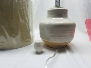 lot 58 image: Table Lamp