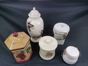 lot 8 image: 5 Decorative Cannisters