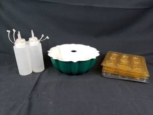lot 71 image: Baking and Kitchen, Bundt Pan, Candy Molds