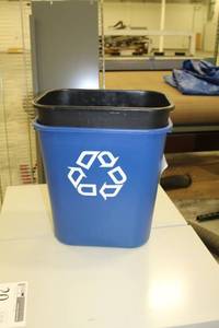lot 31 image: Lot of (2) Plastic RecycleTrash Bins