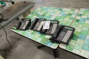 lot 32 image: Lot of (4) Toshiba Digital Business Telephone Sets