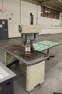 lot 15 image: Rockwell Delta Drill Press 15-655 and Drill Press Table