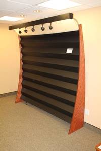 lot 47 image: Commercial Display Shelf with Overhead Lighting