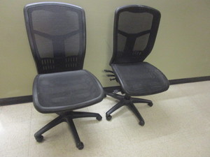 lot 506 image: TAILEE ADJUSTABLE OFFICE CHAIRS