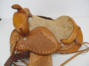 lot 280 image: Tooled Western Leather Smaller Size Pony Saddle