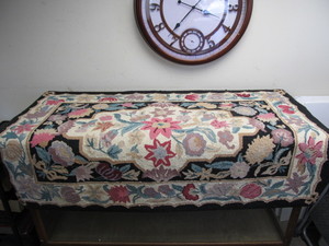 lot 283 image: Old Vintage Hand Hooked Wool Rug