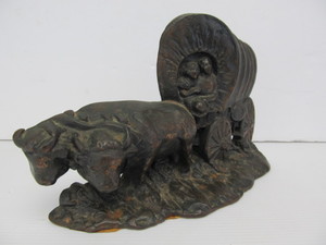 lot 269 image: Antique Cast Iron Covered Wagon Doorstop