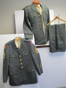 lot 131 image: 2 Vintage US Military Uniform Jackets