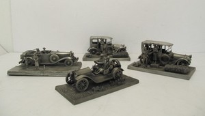 lot 20 image: 4 Vintage 1970s FRANKLIN MINT Fine Pewter Classic Cars