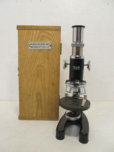 lot 24 image: Vintage Precision Optical Microscope wCase
